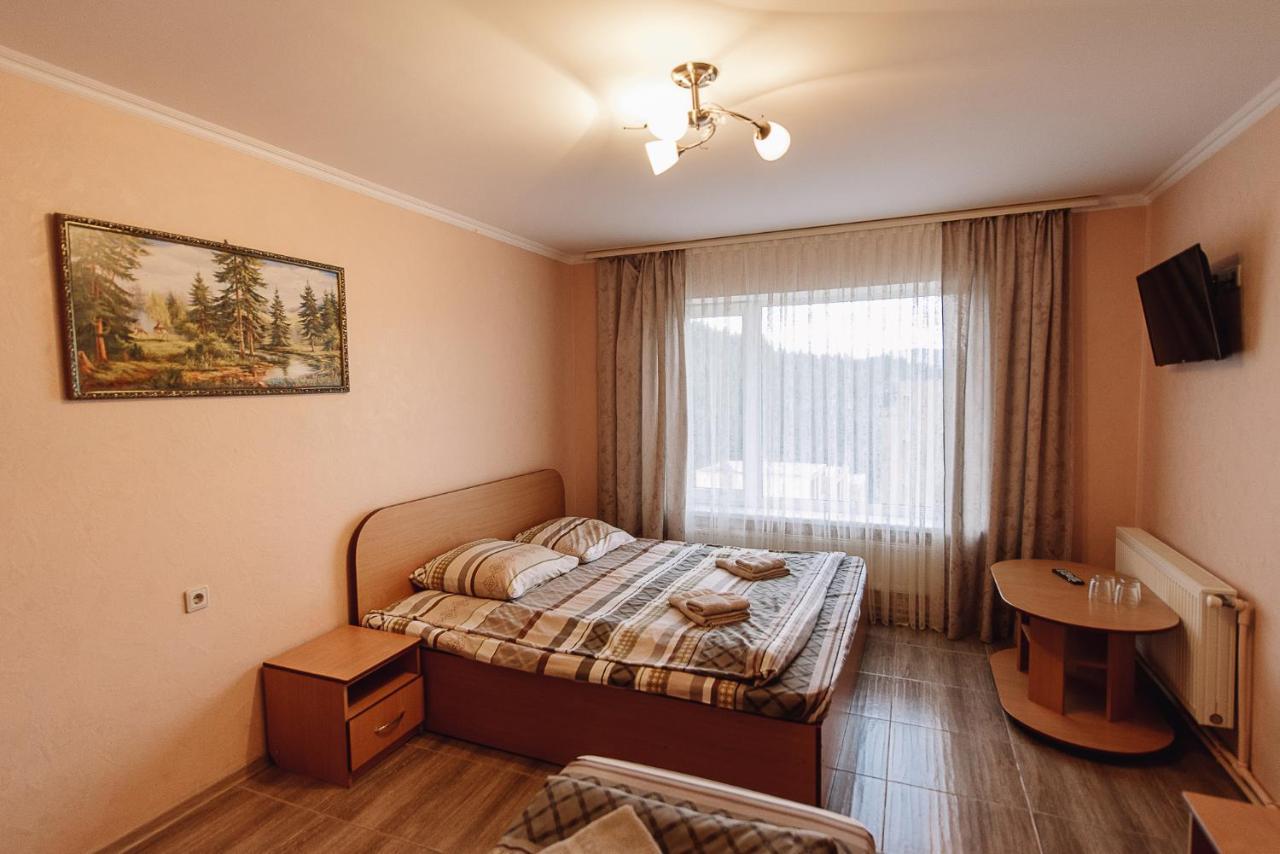 Hotel Toga Yablunytsya Exterior foto