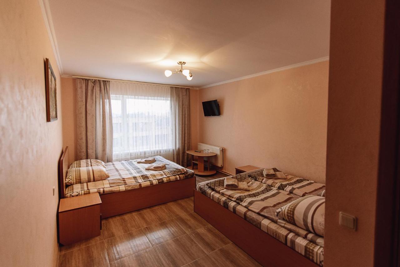 Hotel Toga Yablunytsya Exterior foto