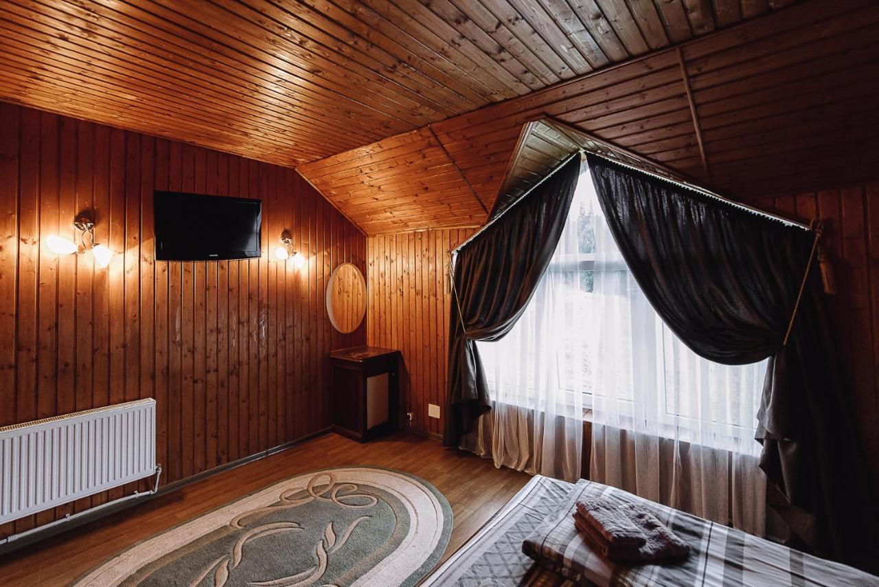 Hotel Toga Yablunytsya Exterior foto